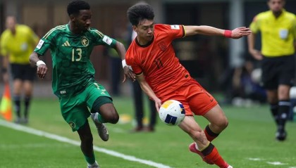 王钰栋启蒙教练：王钰栋从不耍脾气，训练时感觉有用不完的力气