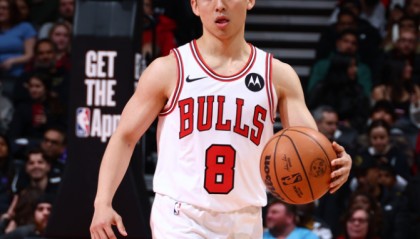 星空体育app-河村勇辉7助攻追平生涯最高！猛龙送公牛3连败 莺歌33+6+6
