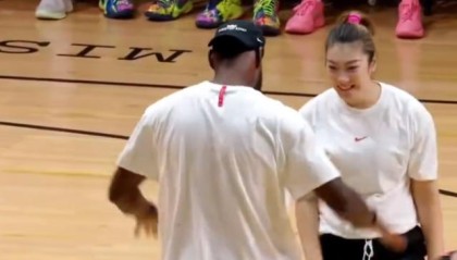 xingkong-勒布朗梦圆梦！詹皇李梦霸王步庆祝上演梦幻联动